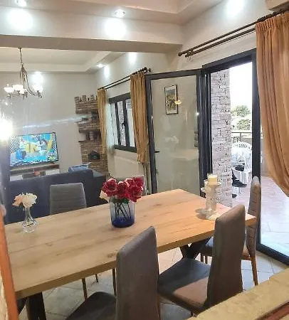 'the Seagull' Traditional Apartment